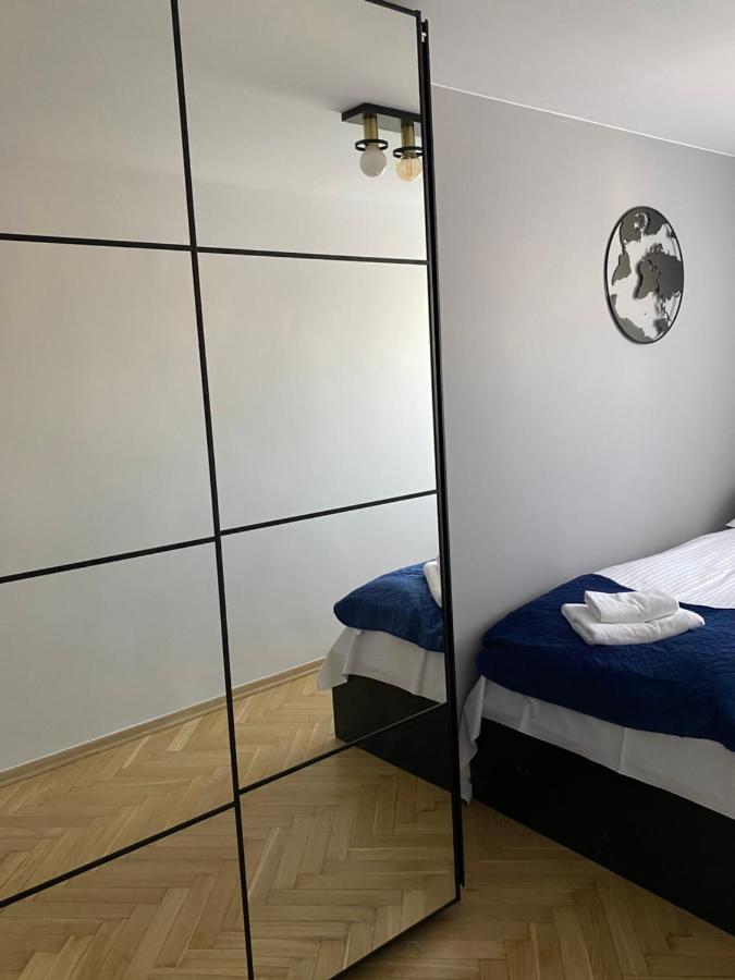 Апартаменты Apartament Emilian Варшава Экстерьер фото